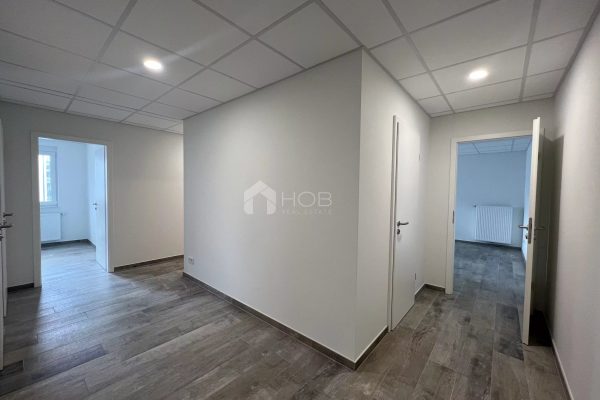 Büro zu vermieten in Weiswampach