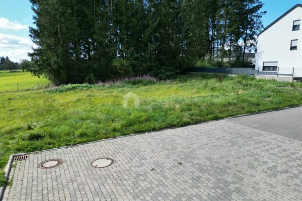 Grundstück zu verkaufen in Hoscheid-Dickt