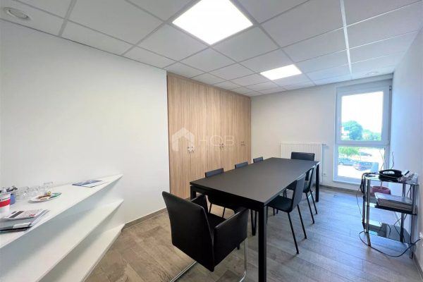 Büro zu vermieten in Weiswampach