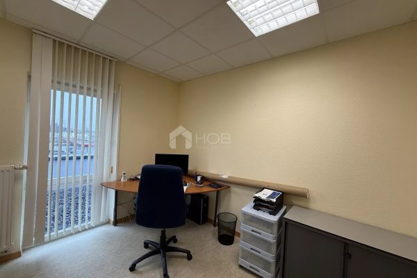 Büro zu vermieten in Troisvierges