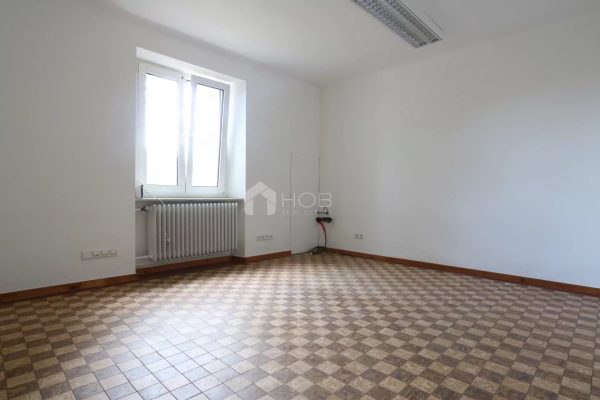 Büro zu vermieten in Holzthum