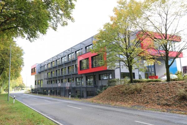 Büro zu vermieten in Eselborn