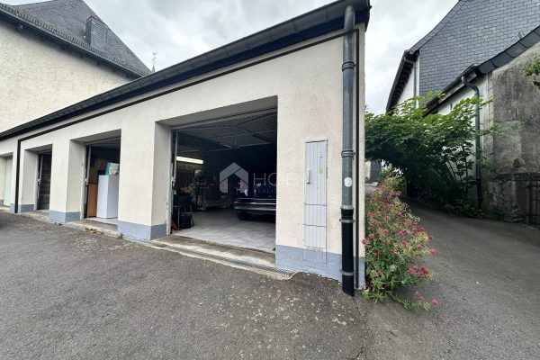 Garage / Parking en vente à Troisvierges